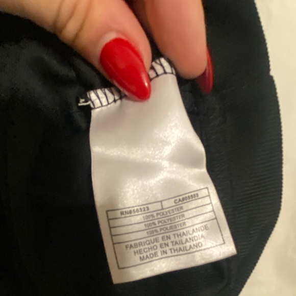 ❤️Nike top for sale❤️ - Picture 2 of 5